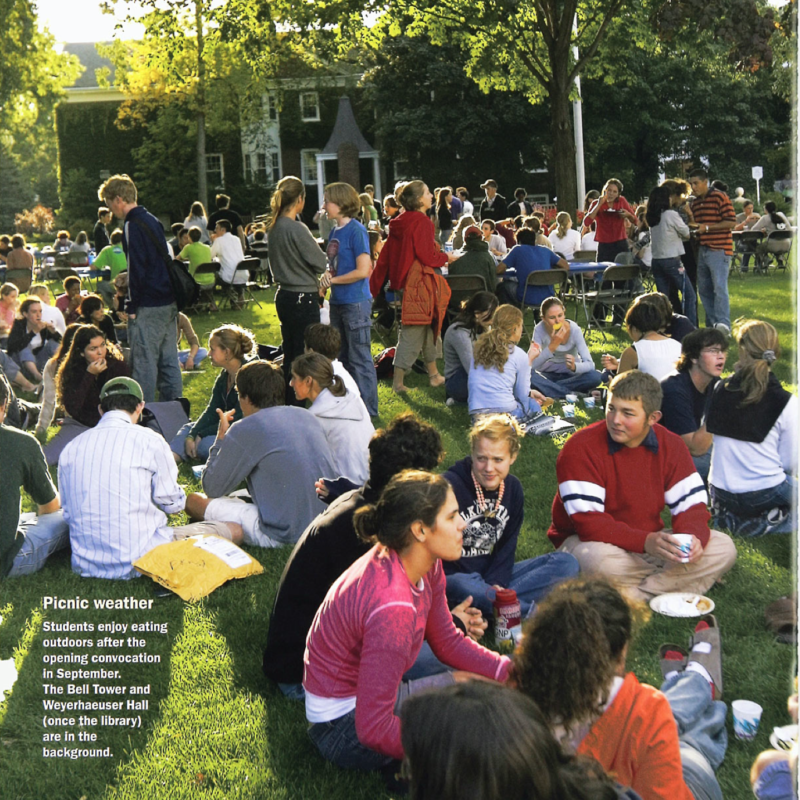 Students enjoy eating outdoors after opening convocation